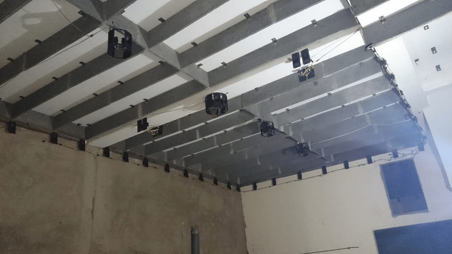Gỗ nhựa tiết kiệm đáng kể thời gian và công sức thi công