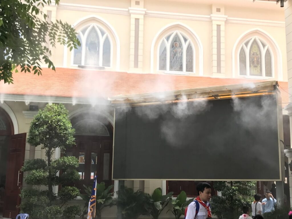 Hệ thống máy phun sương ứng dụng trong trường học