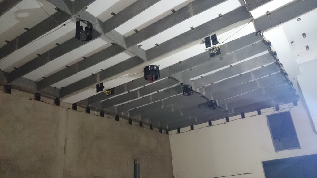 Loa dẫn dụ yến có tác dụng dụ yến từ ngoài vào nhà và dẫn dắt yến tới các tầng